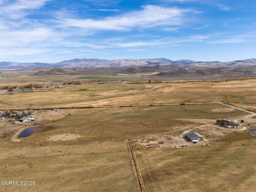 Image 9 of property listing at 346 Westside Lane, Gardnerville, NV 89460