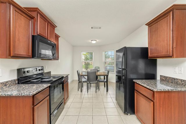 9719 Montana Sapphire Lane, Rosharon, TX 77583