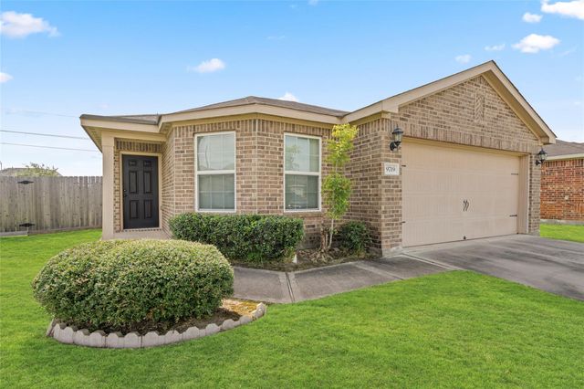 9719 Montana Sapphire Lane, Rosharon, TX 77583