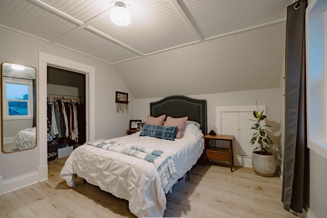 2012 W Augusta Ave, Spokane, WA 99205