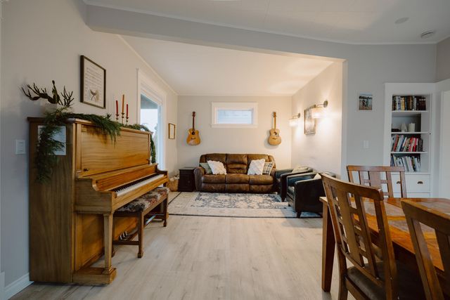 2012 W Augusta Ave, Spokane, WA 99205