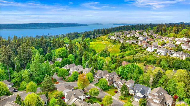 6041 Championship Circle, Mukilteo, WA 98275
