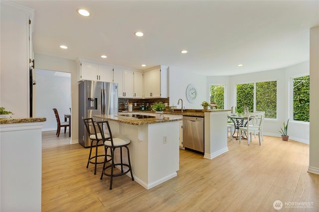 6041 Championship Circle, Mukilteo, WA 98275