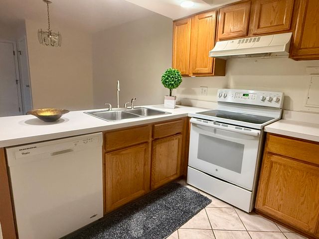 4424 Euclid Avenue 1D, Rolling Meadows, IL 60008