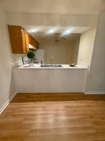4424 Euclid Avenue 1D, Rolling Meadows, IL 60008