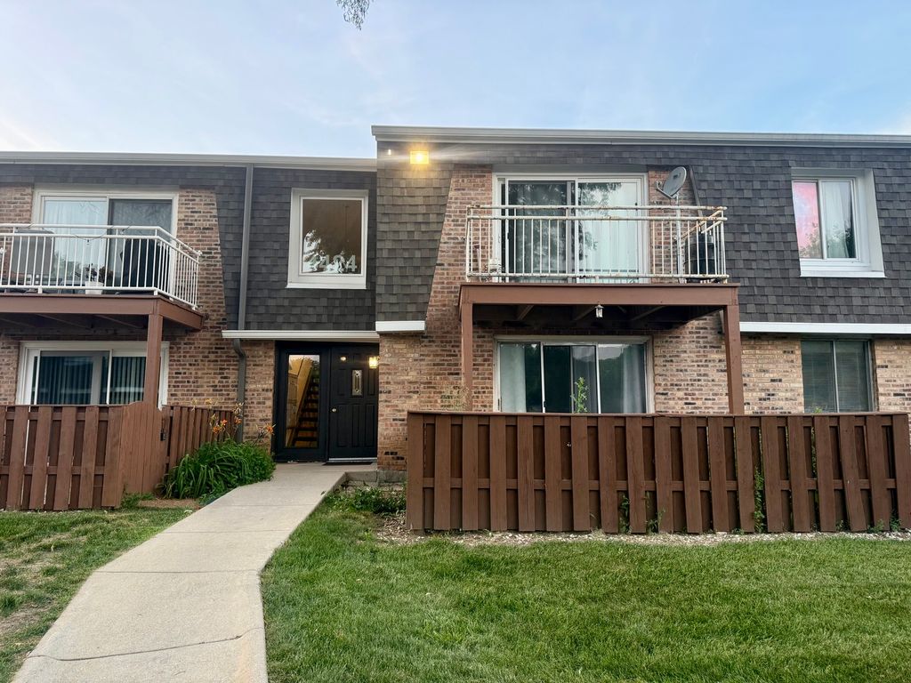 4424 Euclid Avenue 1D, Rolling Meadows, IL 60008