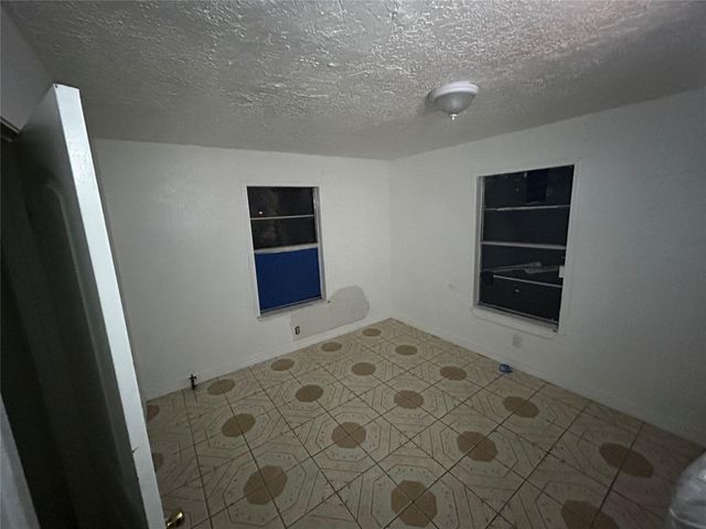 7011 Brownsville Street, Houston, TX 77020