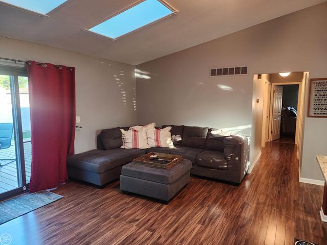 45540 Heatherwoode Lane, Macomb Twp, MI 48044