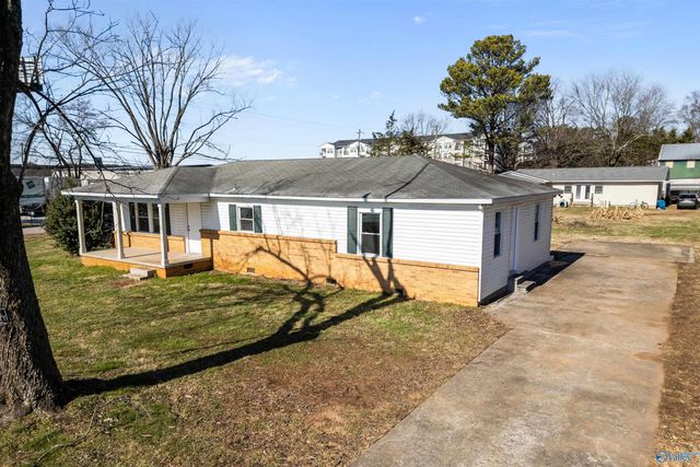 5624 Oakwood NW, Huntsville, AL 35806