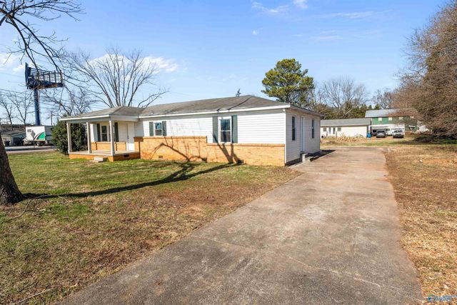 5624 Oakwood NW, Huntsville, AL 35806