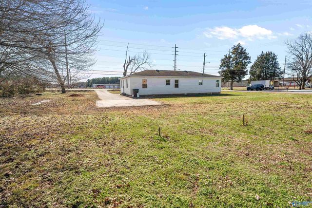 5624 Oakwood NW, Huntsville, AL 35806