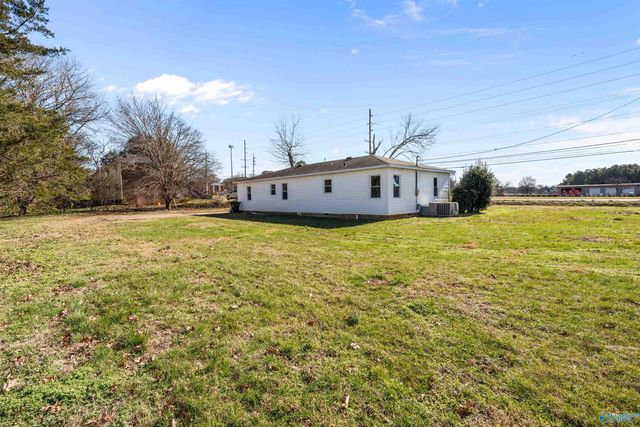 5624 Oakwood NW, Huntsville, AL 35806