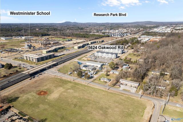 5624 Oakwood NW, Huntsville, AL 35806