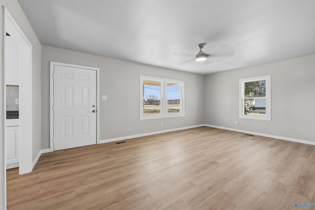 5624 Oakwood NW, Huntsville, AL 35806