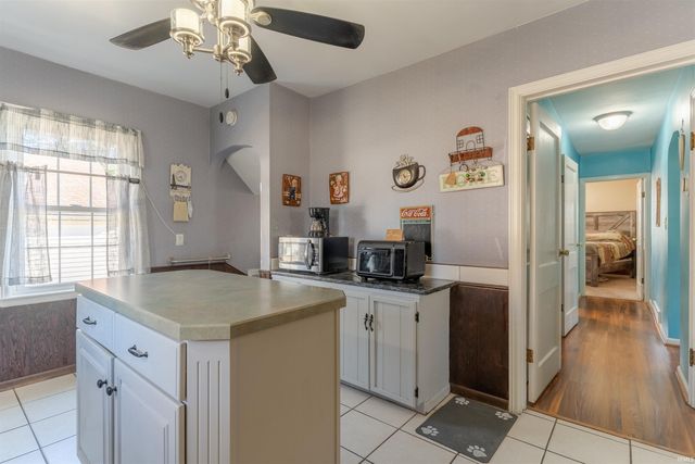 3029 Oakhill Road, Evansville, IN 47711