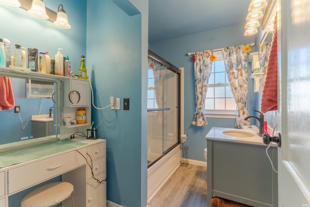 3029 Oakhill Road, Evansville, IN 47711