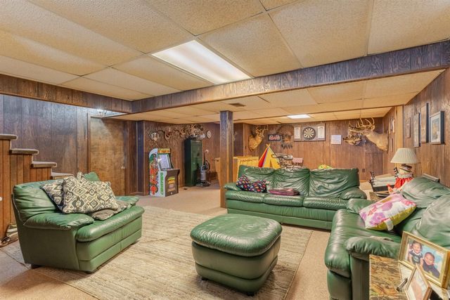 3029 Oakhill Road, Evansville, IN 47711