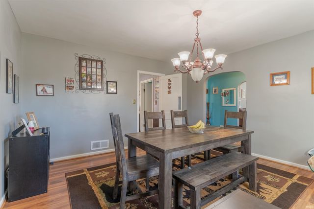 3029 Oakhill Road, Evansville, IN 47711