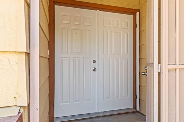 766 Meadowlark Ave, Los Banos, CA 93635