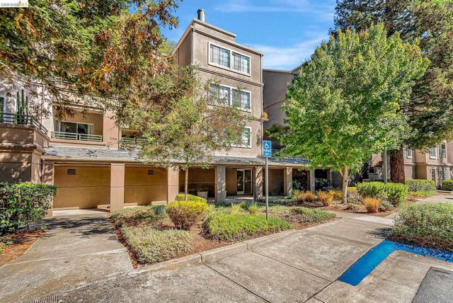 180 Caldecott Ln 314, Oakland, CA 94618