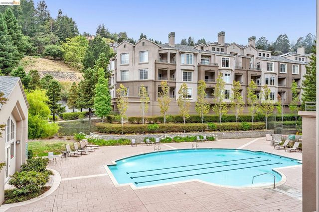 180 Caldecott Ln 314, Oakland, CA 94618