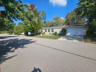 6530 Van Dam Avenue, Hudsonville, MI 49426