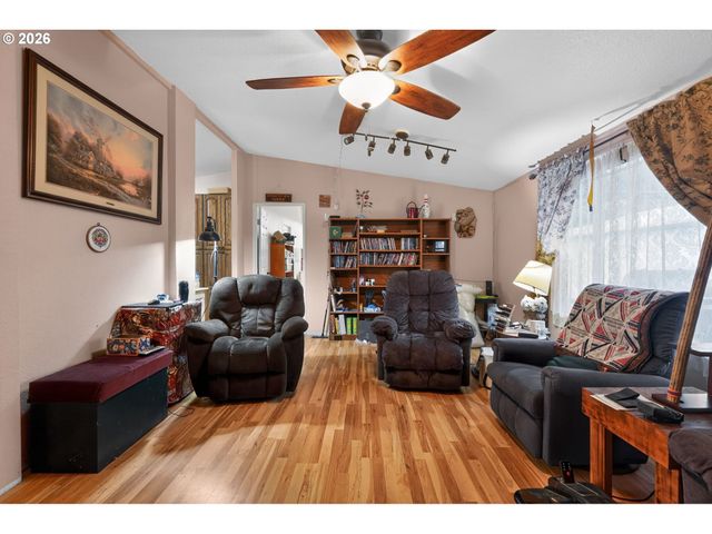 2597 Se 67TH Ave, Hillsboro, OR 97123