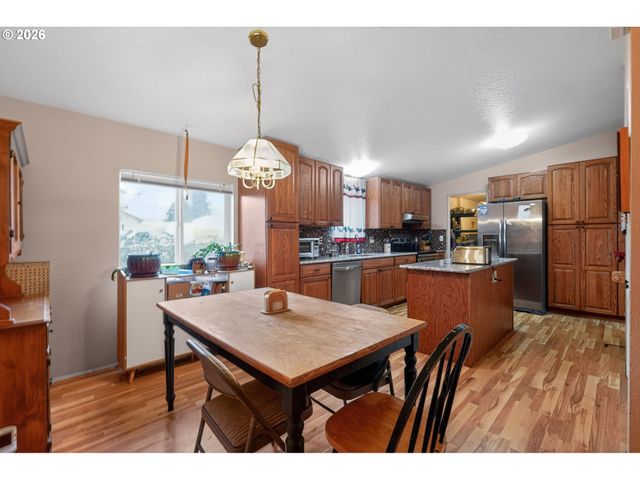 2597 Se 67TH Ave, Hillsboro, OR 97123