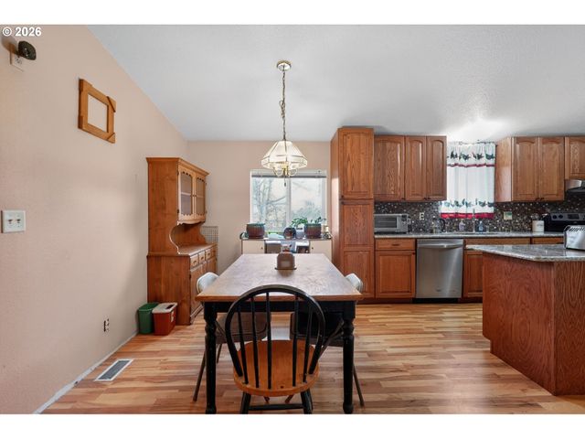 2597 Se 67TH Ave, Hillsboro, OR 97123