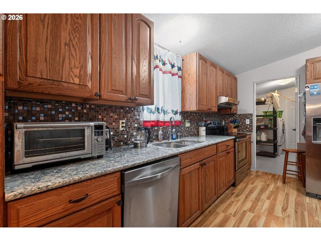 2597 Se 67TH Ave, Hillsboro, OR 97123