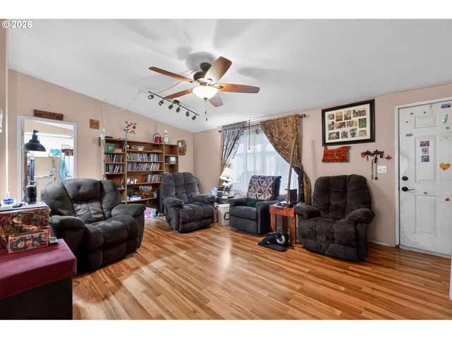 2597 Se 67TH Ave, Hillsboro, OR 97123