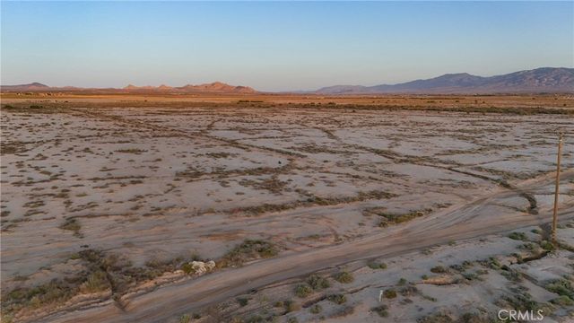 732 Locust Avenue, Lucerne Valley, CA 92356