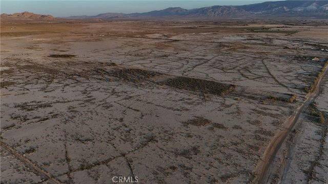 732 Locust Avenue, Lucerne Valley, CA 92356