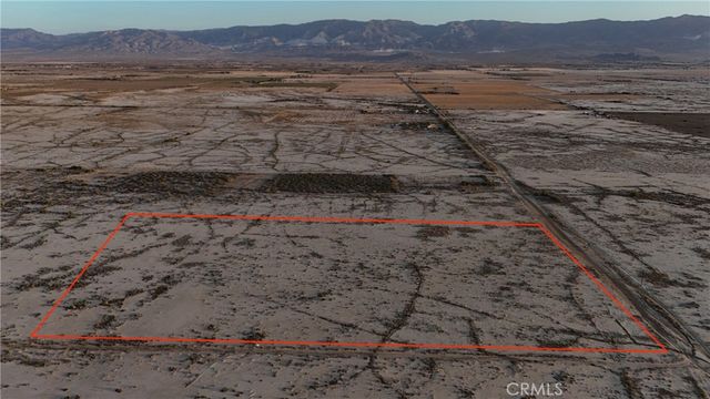 732 Locust Avenue, Lucerne Valley, CA 92356