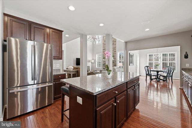 40499 OCONNORS CIR, Leesburg, VA 20175