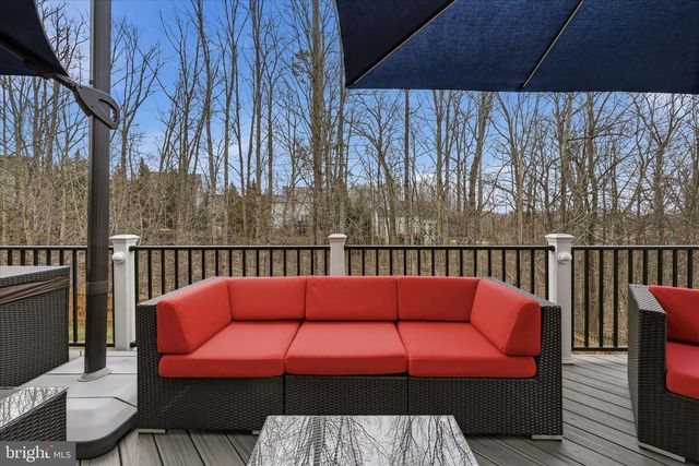 40499 OCONNORS CIR, Leesburg, VA 20175