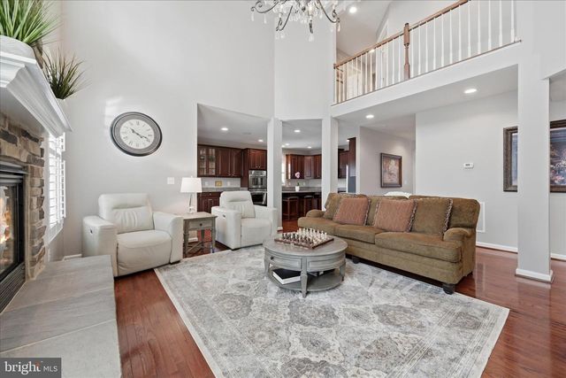 40499 OCONNORS CIR, Leesburg, VA 20175