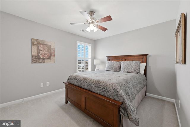 40499 OCONNORS CIR, Leesburg, VA 20175