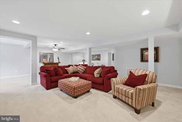 40499 OCONNORS CIR, Leesburg, VA 20175
