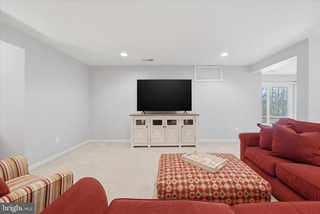 40499 OCONNORS CIR, Leesburg, VA 20175