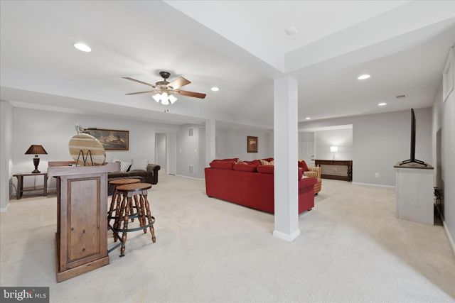 40499 OCONNORS CIR, Leesburg, VA 20175