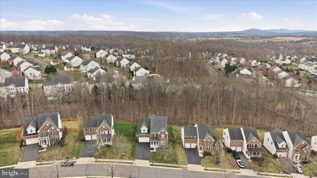 40499 OCONNORS CIR, Leesburg, VA 20175