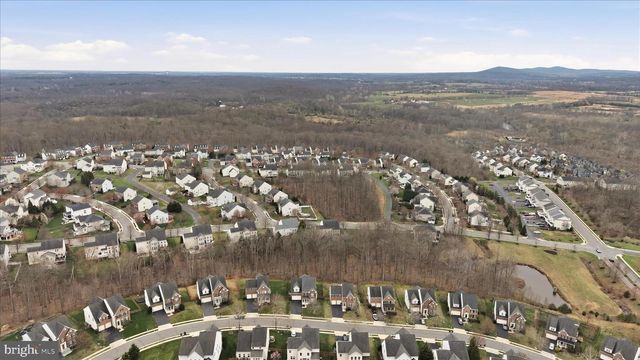 40499 OCONNORS CIR, Leesburg, VA 20175