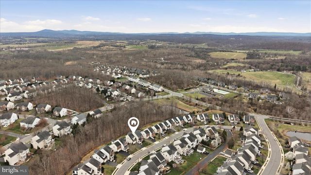 40499 OCONNORS CIR, Leesburg, VA 20175