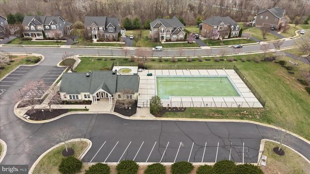 40499 OCONNORS CIR, Leesburg, VA 20175