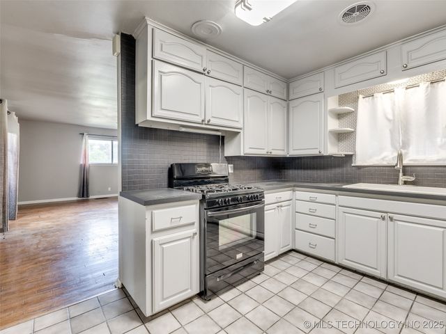 4803 E 46th Street, Tulsa, OK 74135