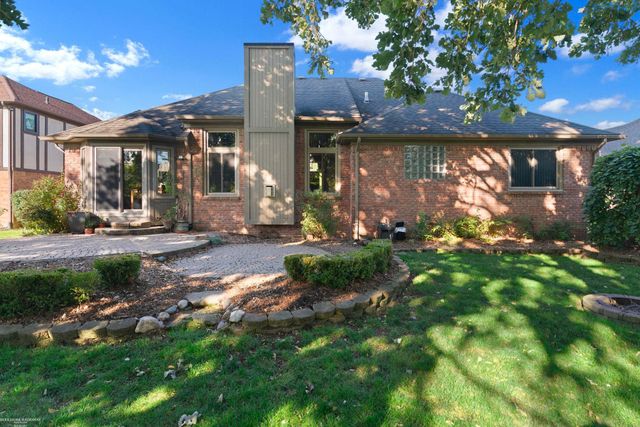 49630 Shenandoah Drive, Macomb Twp, MI 48044