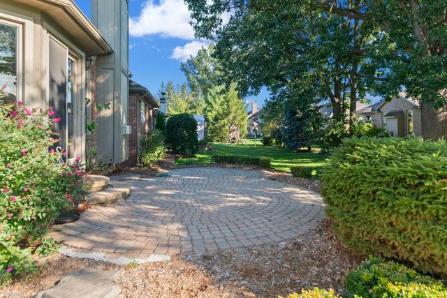 49630 Shenandoah Drive, Macomb Twp, MI 48044