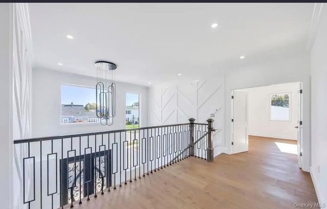 29 Raspberry Lane, Levittown, NY 11756