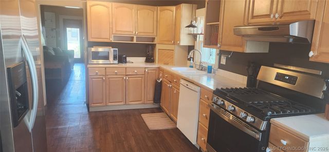 514 N J Street, Eufaula, OK 74432